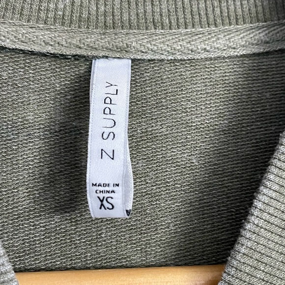 Camo Zip Up Sweater - Picture 4 of 4